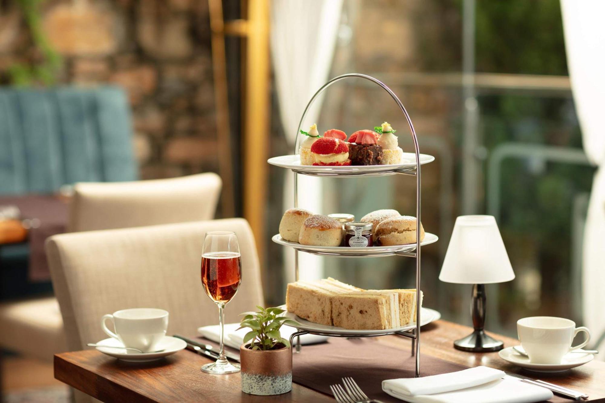 Hotel Savoy Saint Helier Екстер'єр фото