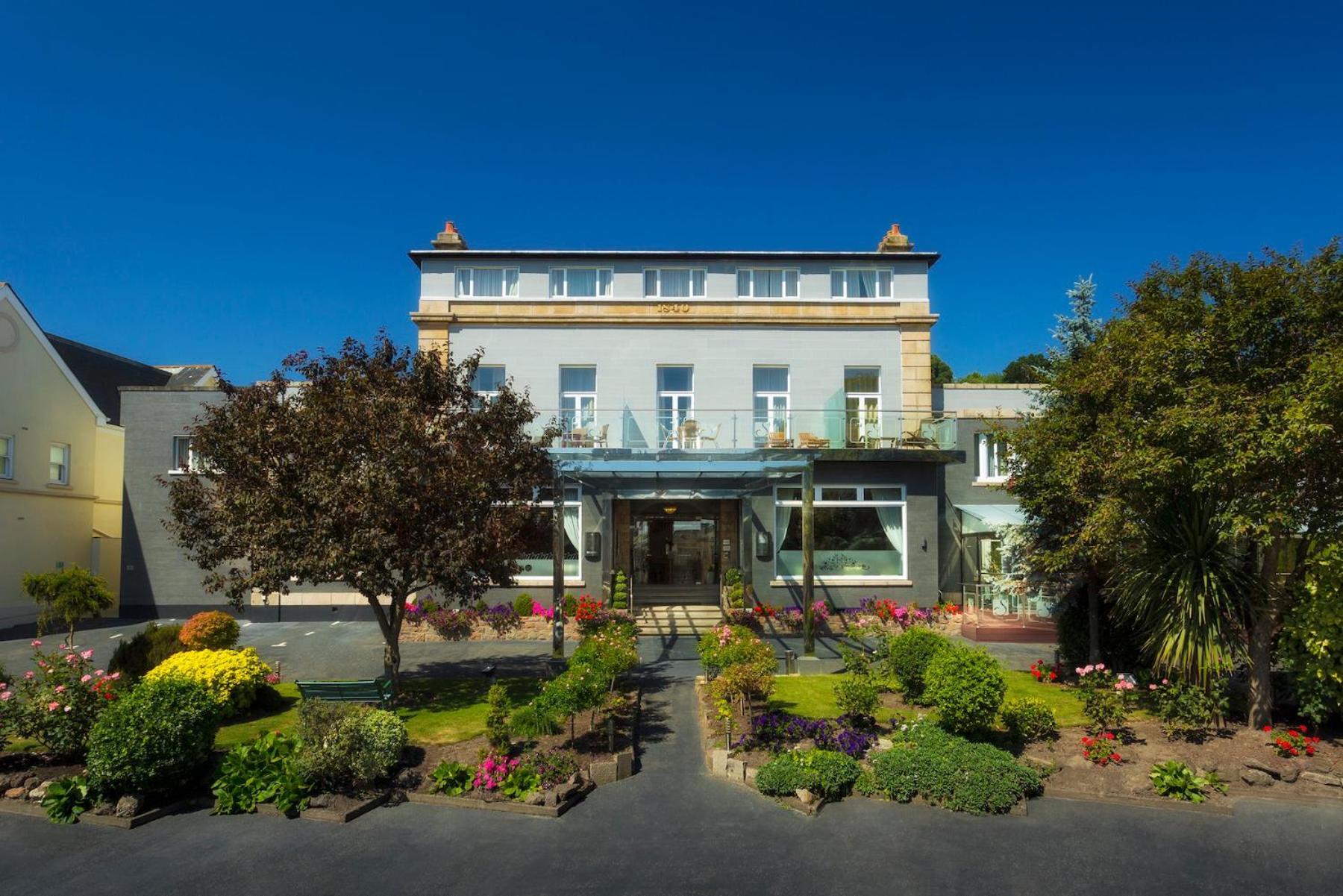 Hotel Savoy Saint Helier Екстер'єр фото