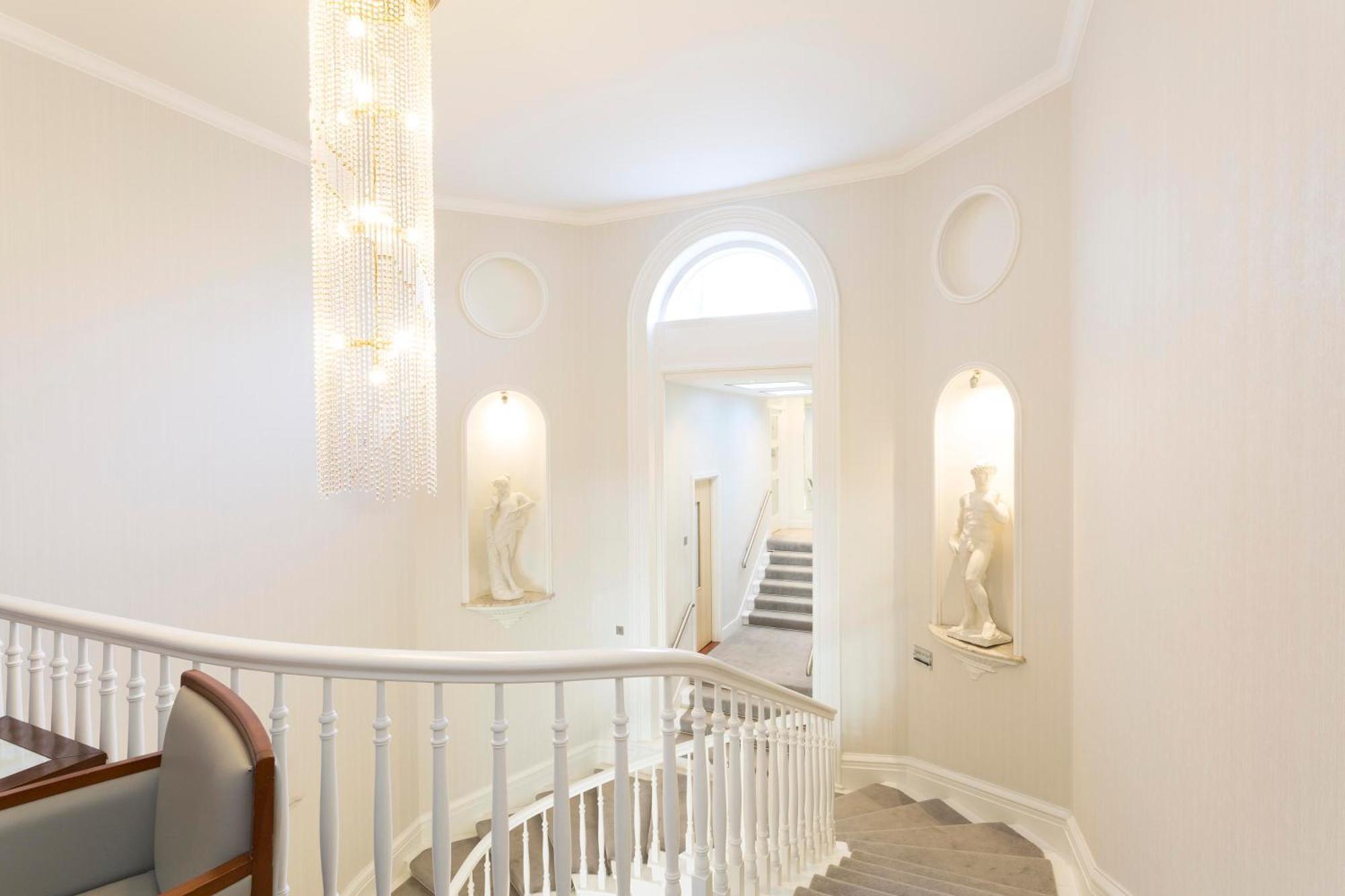 Hotel Savoy Saint Helier Екстер'єр фото